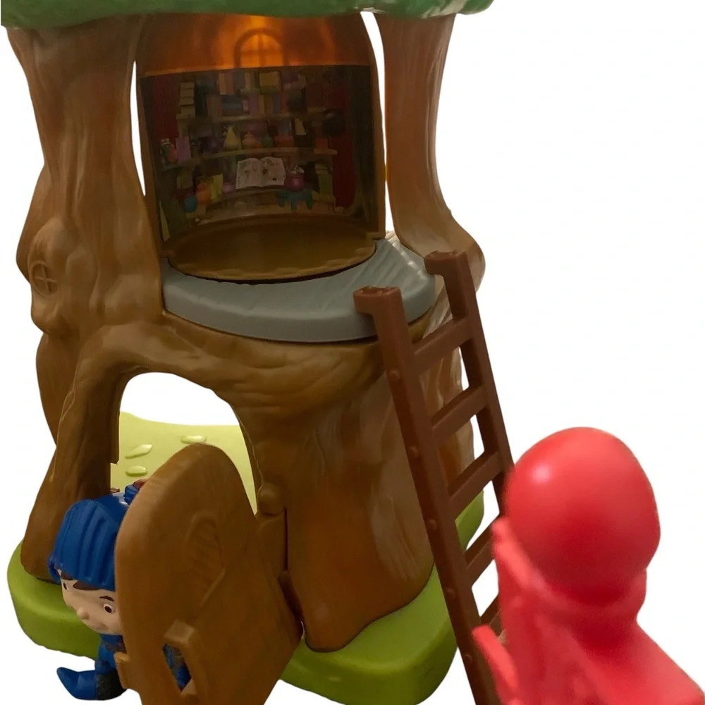 Mike The Knight Adventure Castle Playset with Figures